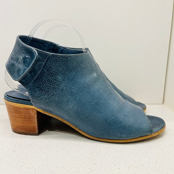 Steve Madden Shalow Blue Leather Peep Toe Sandals Shoes Snap Button Open Heel 10 - Picture 3 of 15